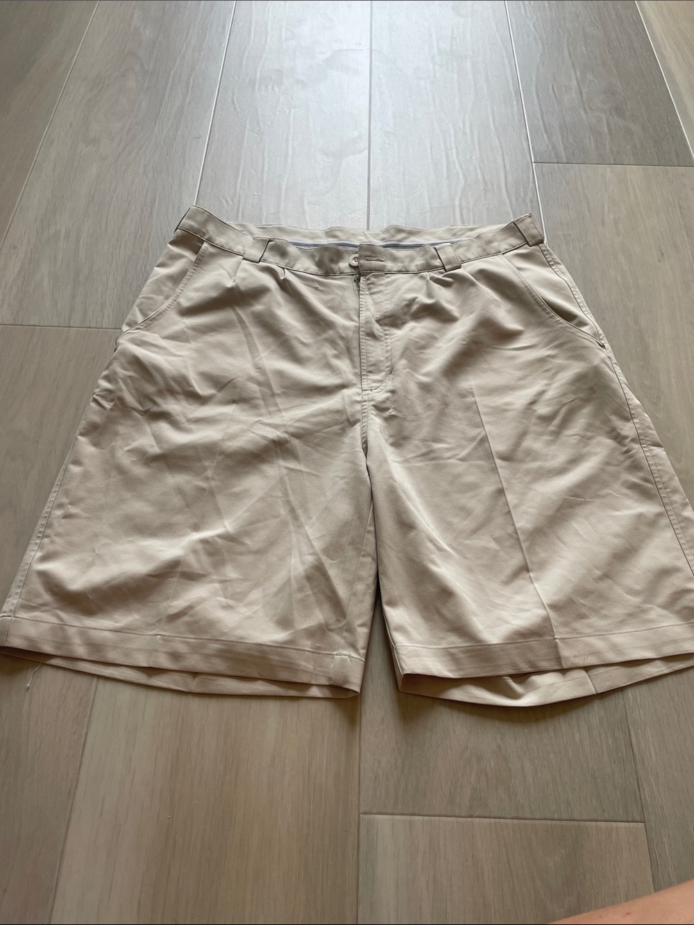 Men's UnderArmor Khaki Shorts